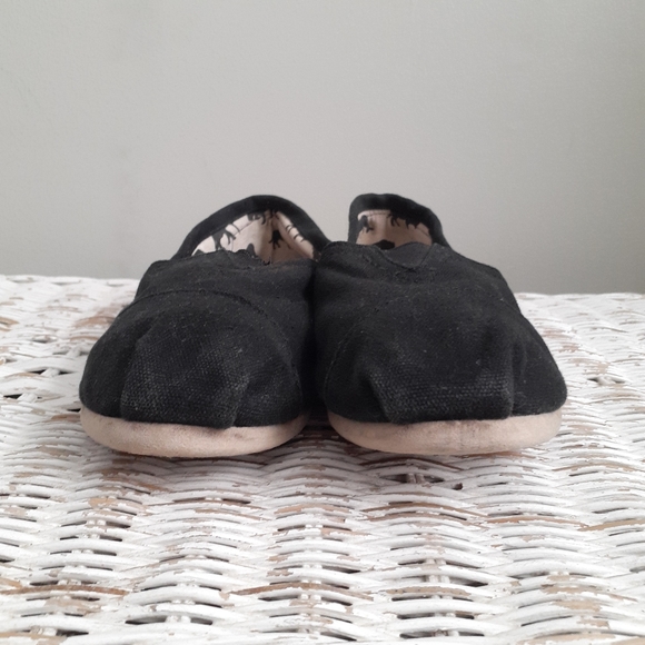 Classic Black Toms - Picture 3 of 7